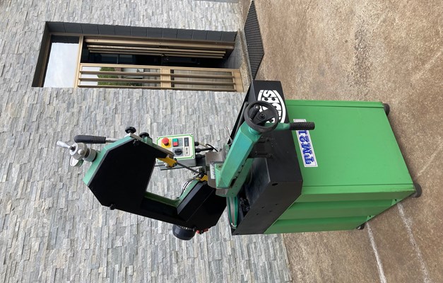 Segatrice a nastro NEBES mod.TM210N